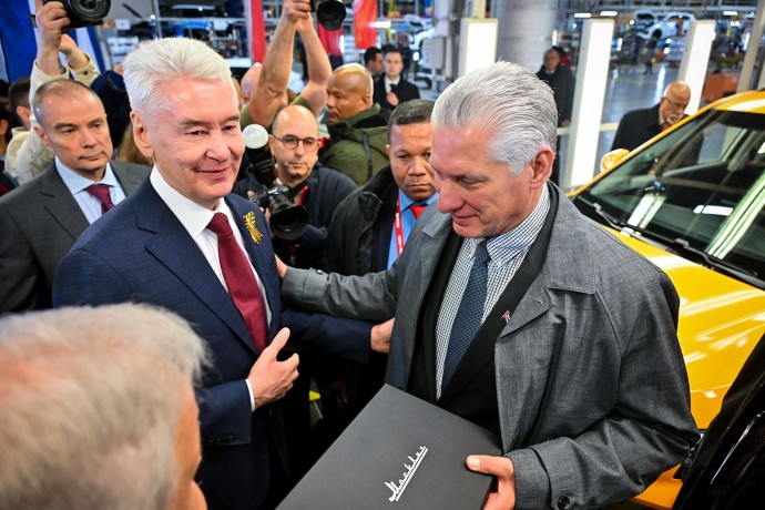 Сергей Собянин: На Кубе откроется совместный с автозаводом «Москвич» таксопарк