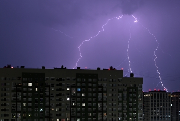 В столице из-за грозы объявлен жёлтый уровень погодной опасности