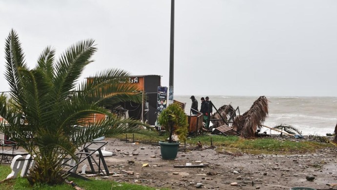 На Кубу и Доминикану движется мегаураган На Кубу и Доминикану движется мегаураган