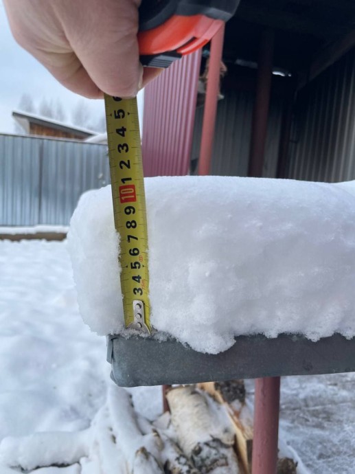 В Кирове образовались сугробы высотой 10 сантиметров
