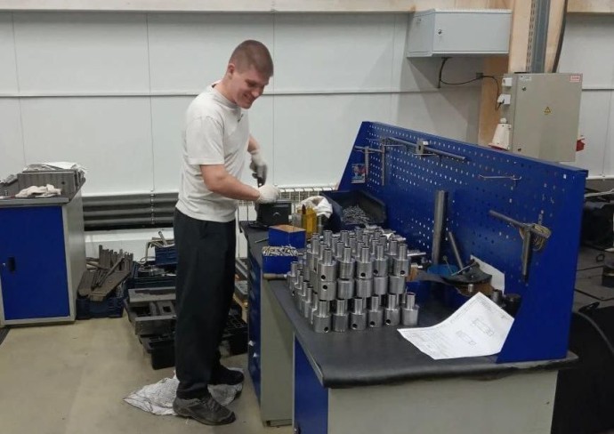 От теории к станку: как пензенских студентов знакомят с профессией От теории к станку: как пензенских студентов знакомят с профессией