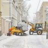 Городские службы продолжают работать в усиленном режиме в условиях снегопада
