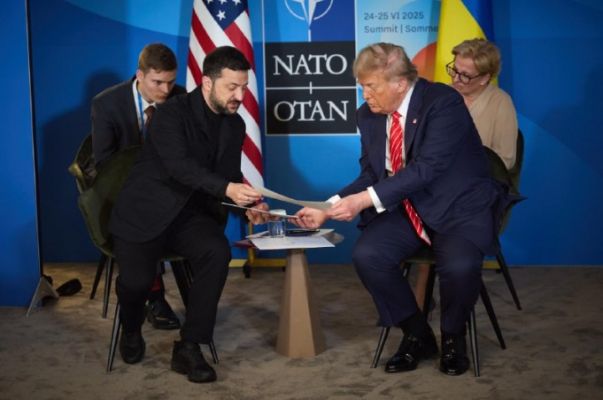 Зеленский льстил Трампу и предлагал загнать Россию в угол, как Иран — «Легитимный»