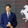Из-за неуплаты налогов глава Ferrari Джон Элканн целый год проработает дворником