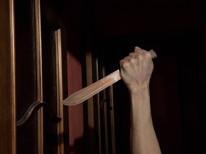 В Пензе 56-летняя женщина пырнула ножом сожителя, который не давал ей спать