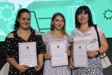 В Запорожской области наградили сотрудников торговой отрасли