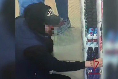 Москвича поймали на краже презервативов и шоколада для свидания