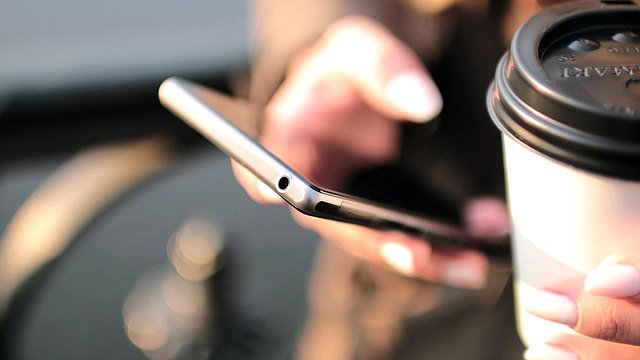 Вячеслав Володин запустил опрос на тему маркетплейсов