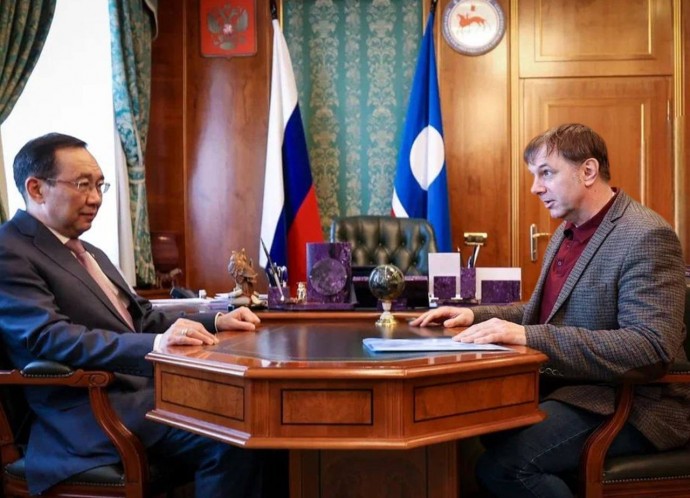 Глава Якутии провел рабочую встречу с директором Русского драмтеатра
