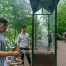 На балконе, в парке и под елкой: где нельзя жарить шашлыки