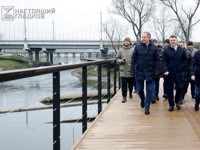 Вячеслав Гладков проверил благоустройство набережной «Берега» в Белгороде