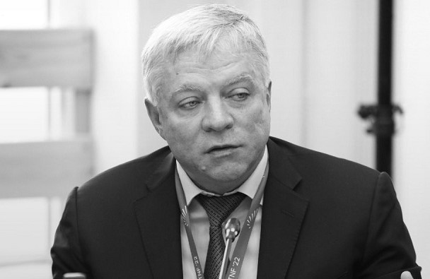 Вице-президент «Транснефти» Андрей Бадалов погиб при падении с 17 этажа в Москве