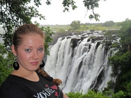 Бросила карьеру в банке и уехала за мужем в Африку. 15 лет в Замбии. Как ростовчанка нашла счастье с «чёрным золотом» Бросила карьеру в банке и уехала за мужем в Африку. 15 лет в Замбии. Как ростовчанка нашла счастье с «чёрным золотом»