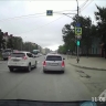 В Южно-Сахалинске чёрный "бумер" ездит по своим правилам