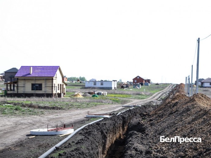 В Строителе в микрорайоне Глушинском проложили 1,5 км водопровода