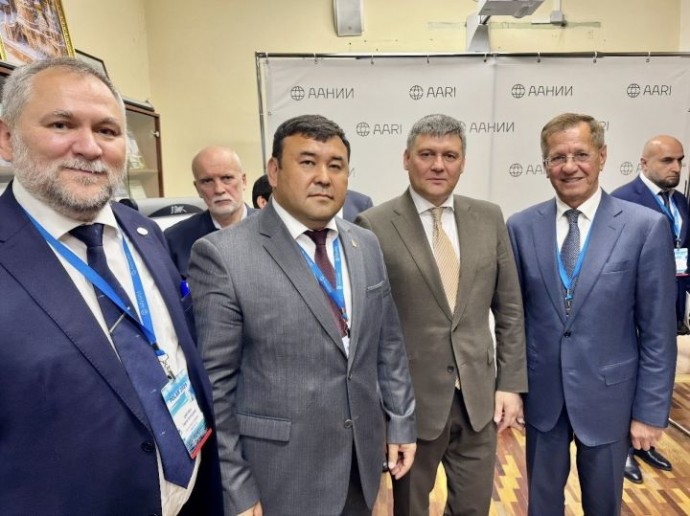 Александр Жилкин принял участие в совещании по проблеме обмеления Каспия