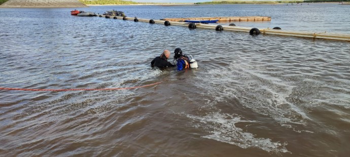 На поиски пропавшей женщины в Усть-Майский район выехали водолазы