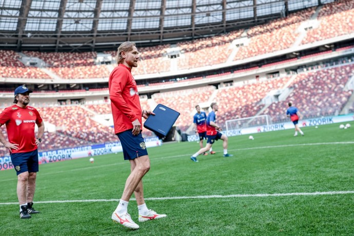Генич назвал караулом пресс-конференцию Карпина перед матчем с Нигерией