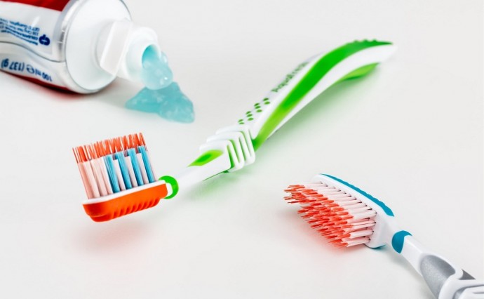 Colgate опасен? Роспотребнадзор следит за ситуацией с зубной пастой, вызвавшей жалобы