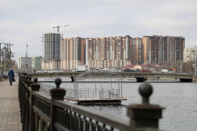 Массовое и длительное отключение горячей воды начинается в Астрахани