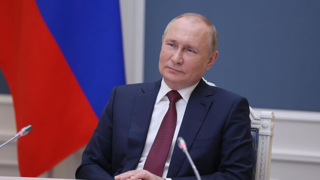 Путин дал старт движению на свердловском участке трассы М-12 "Восток"