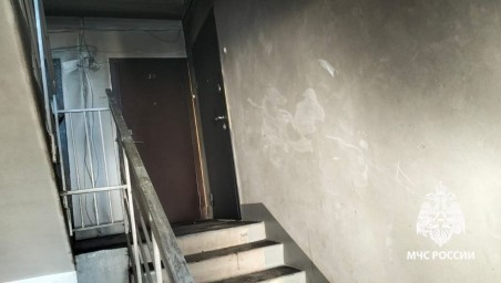 В Башкирии неизвестные устроили пожар в подъезде