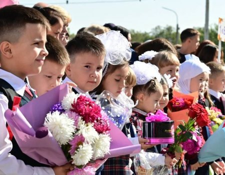 Премьер-министр Башкирии поздравил школьников и студентов с 1 сентября