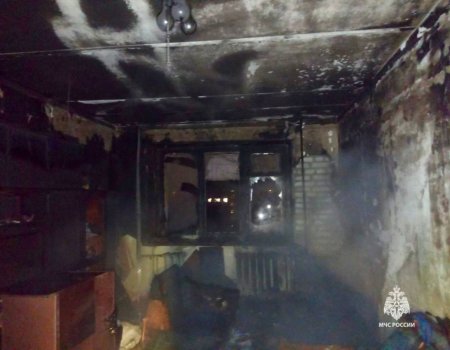 В Уфе после ночного пожара мужчина и женщина попали в реанимацию В Уфе после ночного пожара мужчина и женщина попали в реанимацию