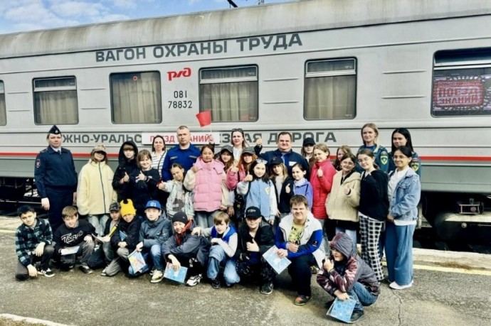 В Магнитогорске был замечен необычный поезд
