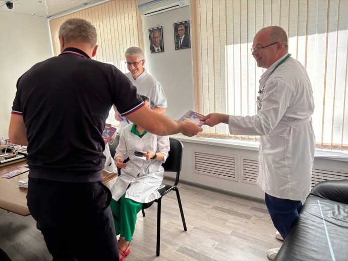Сотрудники Госавтоинспекции провели профилактическую беседу в Алексинской больнице