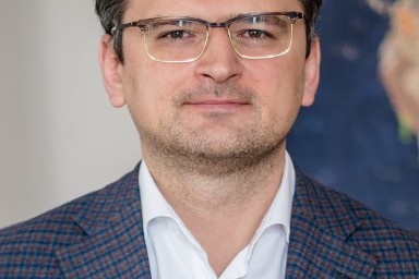 В России неожиданно объяснили высказывание Кулебы о бегстве с Украины