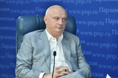 Соцгарантии, суверенитет, ценности: как Конституция задала вектор развития России