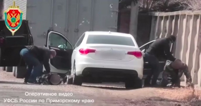 «Синтетическая чума» в Приморье: оперативники перехватили партию «синтетики» на тысячи разовых доз