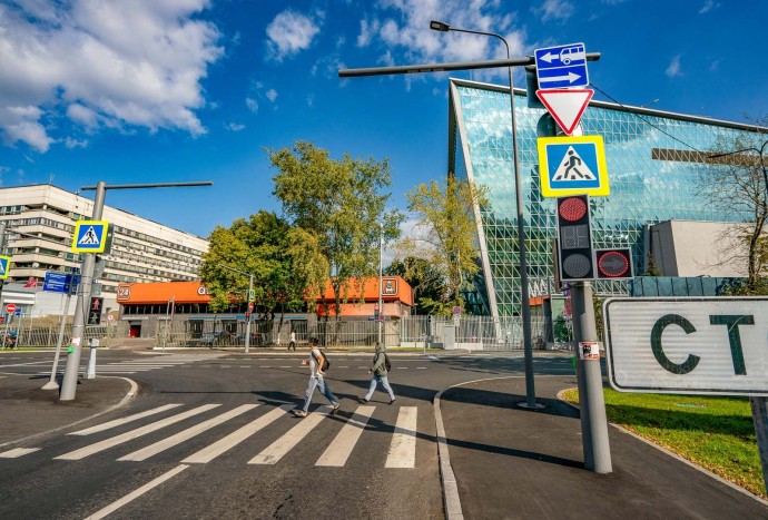 За 10 лет в Москве благоустроили территории возле 450 транспортных узлов