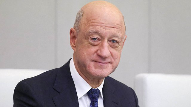 Александр Бабаков: вся работа депутатов сегодня нацелена на укрепление суверенитета