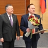 ​Валерий Сухих вручил Почетную грамоту коллективу детской музыкальной школы