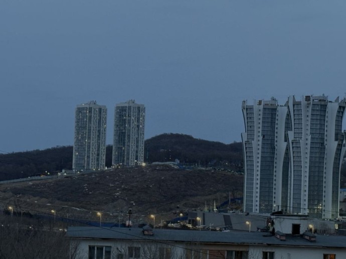 Владивосток встречает самую тёмную ночь года