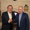 Кремль показал фото: Экс-канцлер ФРГ отпраздновал день рождения Путина у него дома