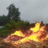 В селе под Пензой полыхнул строительный мусор