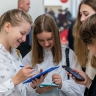 Карманные расходы: сколько денег россияне дают школьникам