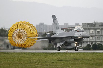 Тайвань получил первый из 66 купленных у американцев F-16