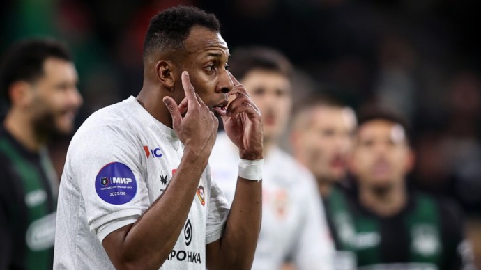 Мойзес: "Я старался успокоить Кордобу, обвинявшего Вильягру в расизме"