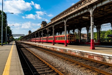 В Германии психически больной мигрант толкнул под поезд 16-летнюю девушку из Украины