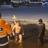 Новгородские спасатели вышли на дежурство у крещенских купелей