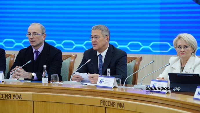 Радий Хабиров назвал Всемирный курултай башкир объединяющей силой народа Радий Хабиров назвал Всемирный курултай башкир объединяющей силой народа