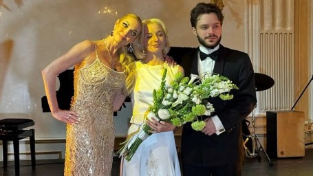 «Моя дочь всегда в моем сердце»: Волочкова призналась, почему не видела дочь после свадьбы
