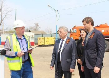 На площадке будущего путепровода через Транссиб в Белогорске уложили уже 300 «кубов» бетона