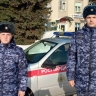 В Мордовии сотрудники Росгвардии помогли эвакуировать пожилую женщину из горящего дома
