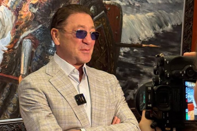 Григорий Лепс усомнился в высоких гонорарах Надежды Кадышевой Григорий Лепс усомнился в высоких гонорарах Надежды Кадышевой