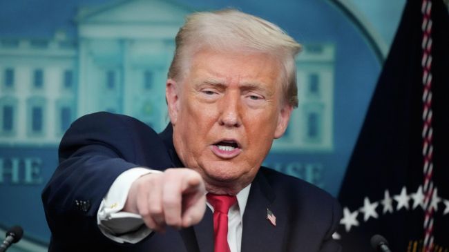 Трамп начал новый этап торговой войны с Канадой